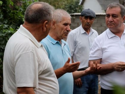 Мавсум Рагимов посетил виноградные поля ДЗИВ- 2