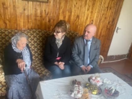 Депутат Асият Алиева посетила ветеранов труда Дербентского района