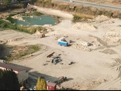 Благоустраивается территория озера на ул. Х. Тагиева