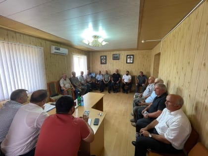 В Ашага-Стальском СП прошел сход граждан по вопросам заключения контрактов на военную службу