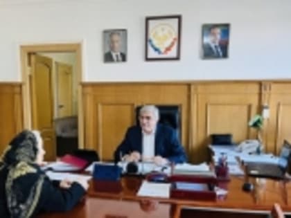 Глава Новолакского района Мамати Гамзатов провел личный прием граждан