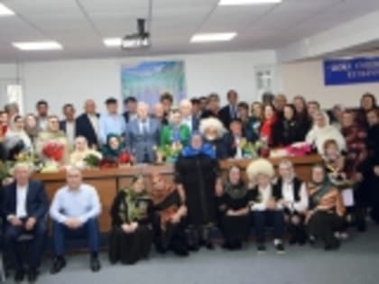 В Национальной библиотеке Дагестана презентовали книгу Нуцалай Султановой «Родное село и звезды села»