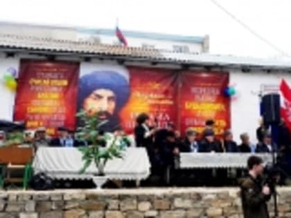 В селе Ичичали Гумбета прошло конное шествие по тропе имама Шамиля