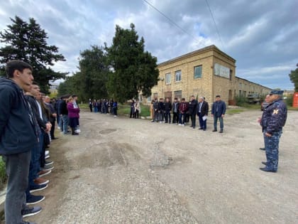 14.11.2022 г.,в филиале ДГУ в г. Дербенте, в соответствии с планом прошли учения и практические объектовые тренировки по эвакуации сотрудников и обучающихся в случаи возникновения 