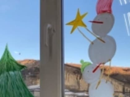 В Новолакском районе прошла акция «Новогодние окна»