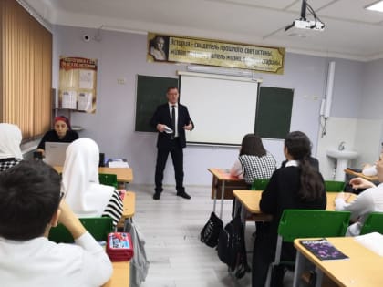 Республиканский центр русского языка и культуры провел патриотические мероприятия