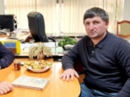 Магомед Абдулхалимов провёл встречу с председателем СПК «Данухский» Абдурахманом Абдулгамидовым
