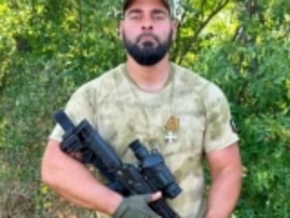 Газета «Спецназ России» и журнал «Разведчикъ» поздравили бойца СВО из села Игали Гумбетовского района Ильяса Асхабалиева с Днём Героев Отечества