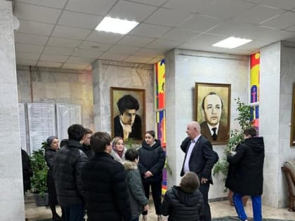 В Даргинском театре прошла экскурсия для воспитанников и педагогов Детского дома