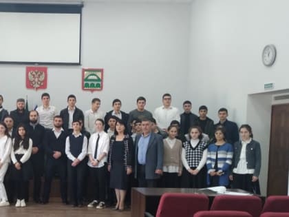 Вопросы патриотического воспитания молодежи обсудили в Сулейман-Стальском районе с участием представителя Миннац РД