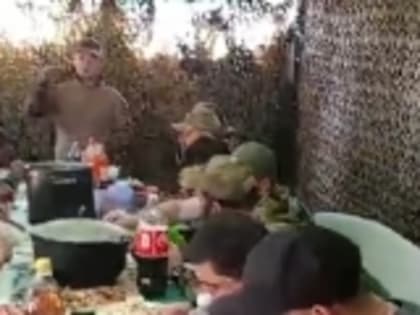 Добровольцы из Гумбета отмечают Ураза-байрам в зоне спецоперации