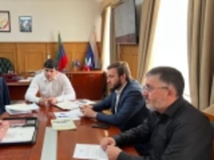 В администрации Новолакского района обсудили вопрос подписки на аварскую газету "ХIакъикъат"