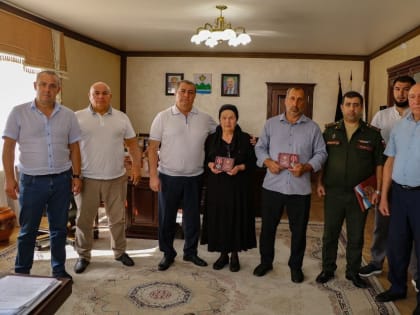 Ордена Мужества вручили родным участников СВО из Дербентского района