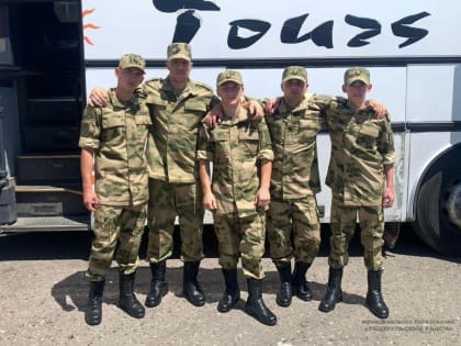 Пятеро молодых ребят призывного возраста из Унцукульского района отправились на службу в рядах ВС РФ
