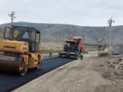 В Дагестане ремонтирую 6 км дороги, ведущей к Сулакскому каньону