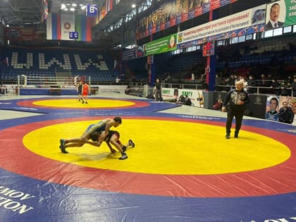 Завершилось зональное первенство Хасавюрта по вольной борьбе среди младших юношей