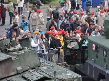 Выставка трофейной техники ВСУ и стран НАТО в Каспийске