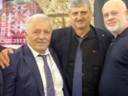 В Москве состоялась встреча Алексея Гасанова и Галипа Галипова с главой Михайловского района Запорожской области Вячеславом Бедняком