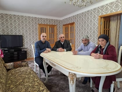 В Сулейман-Стальском районе семьи мобилизованных жителей поздравили с Днем защитника Отечества