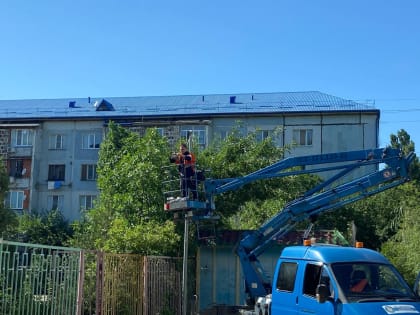 В Махачкале по ул. Радужной №6б произведена замена 16 ламп уличного освещения