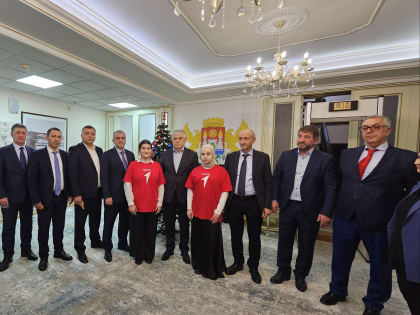 Юсуп Умавов присоединился к акции «Ёлка желаний»