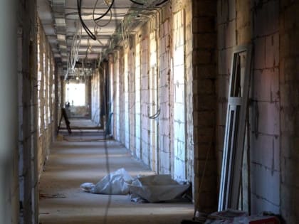 Продолжается реконструкция интерната № 2 в Дербенте