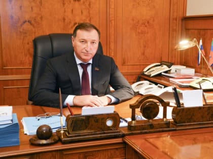 Заур Аскендеров поздравил работников строительной отрасли с профессиональным праздником