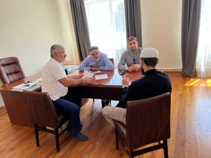 В селах и поселках Кировского района проводится агитационная работа, по привлечению граждан для прохождения военной службы по контракту в ВС РФ.