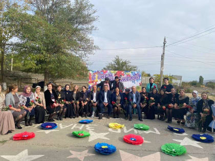 В школах Новолакского района отметили День учителя