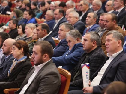 Конференция «Единой России» в Махачкале: Подготовка к электоральному циклу 2026 года