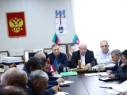 В Гумбете прошло совещание с участием директоров школ