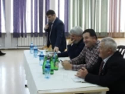 В честь 100-летия Расула Гамзатова Мурад Ахмедов и Гамзат Изудинов провели встречу в школе № 8 г. Кизилюрта