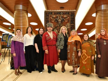 Кайтагский район принял участие в праздновании 100-летнего юбилея Расула Гамзатова в городе Баку