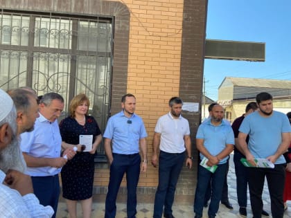 Заместитель главы администрации г. Махачкалы встретился с активом поселка Семендер