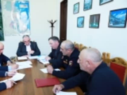 Заседание комиссии по обеспечению безопасности дорожного движения прошло в Гумбете