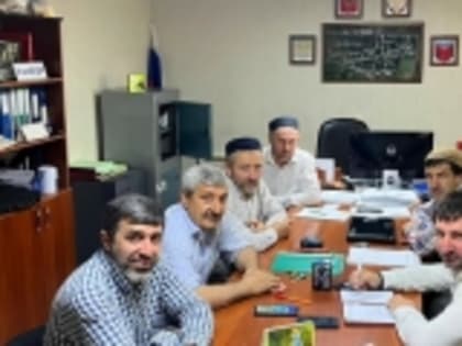 Магомед Абдулхалимов посетил село Гадари и рассмотрел вопросы развития АПК данного поселения