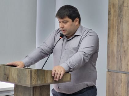 В Сулейман-Стальском районе обсудили меры по оказанию адресной помощи семьям участников СВО и состояние информационного сопровождения деятельности ОМСУ