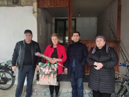 С праздником весны поздравили матерей и вдов В Дербентском районе