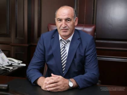 Глава Унцукульского района поздравил Главу Хунзахского района с Днем рождения