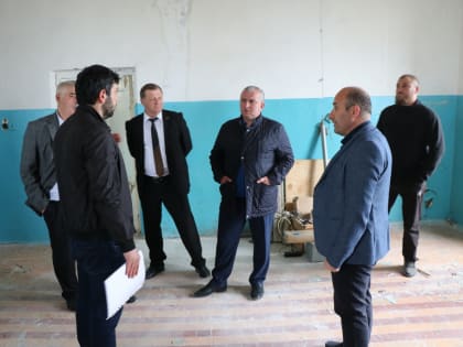 Гаджимурад Мусаев проинспектировал ход капитального ремонта в Дубкинской СОШ