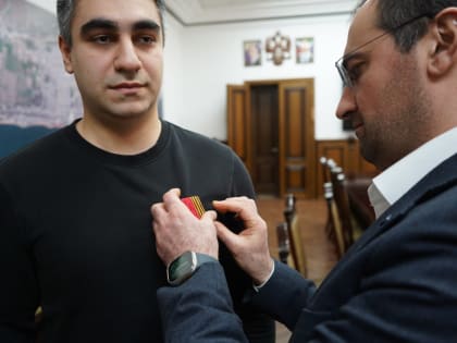 Руслан Абутов из Дербента получил медаль Жукова