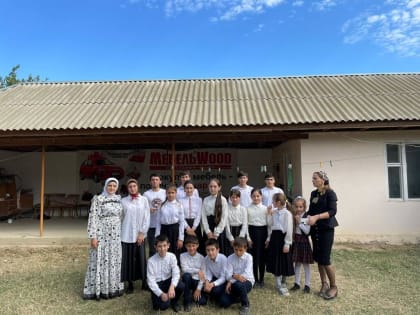 Школьники Новолакского района провели акции и челленджи, посвященные Дню пожилых людей