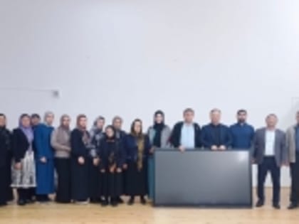 Ново-Аргванинская средняя школа получила интерактивную панель от Минобрнауки РД