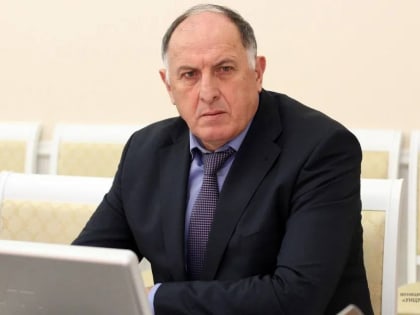 Владимир Путин наградил Орденом Дружбы Абдулмуслима Абдулмуслимова