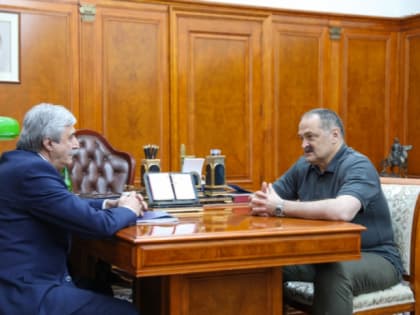 Глава РД Сергей Меликов встретился с Мамати Гамзатовым