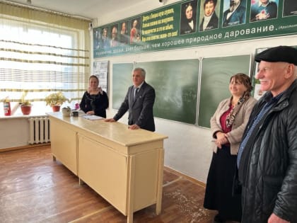 Гарун Давыдов встретился с учащимися Ленинаульской средней общеобразовательной школы №2 имени Героя Российской Федерации Юрия Салимханова
