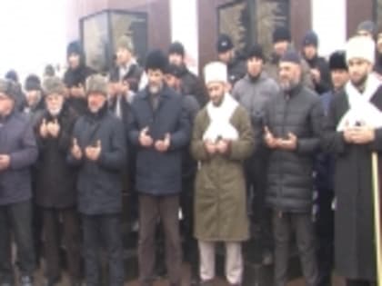 В Новолакском районе состоялся памятный митинг, посвящённый 79-ой годовщине депортации чеченского народа в Казахстан и Среднюю Азию