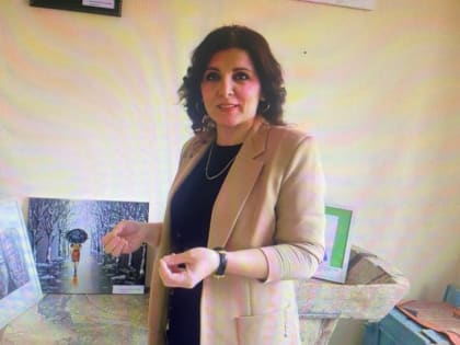 В Хивском районе открыли выставку картин педагога-художника