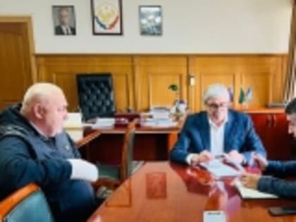 Глава Новолакского района Мамати Гамзатов провел личный прием граждан