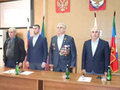 Помощник Главы РД Магомед Хадулаев встретился со старшеклассниками Докузпаринского района